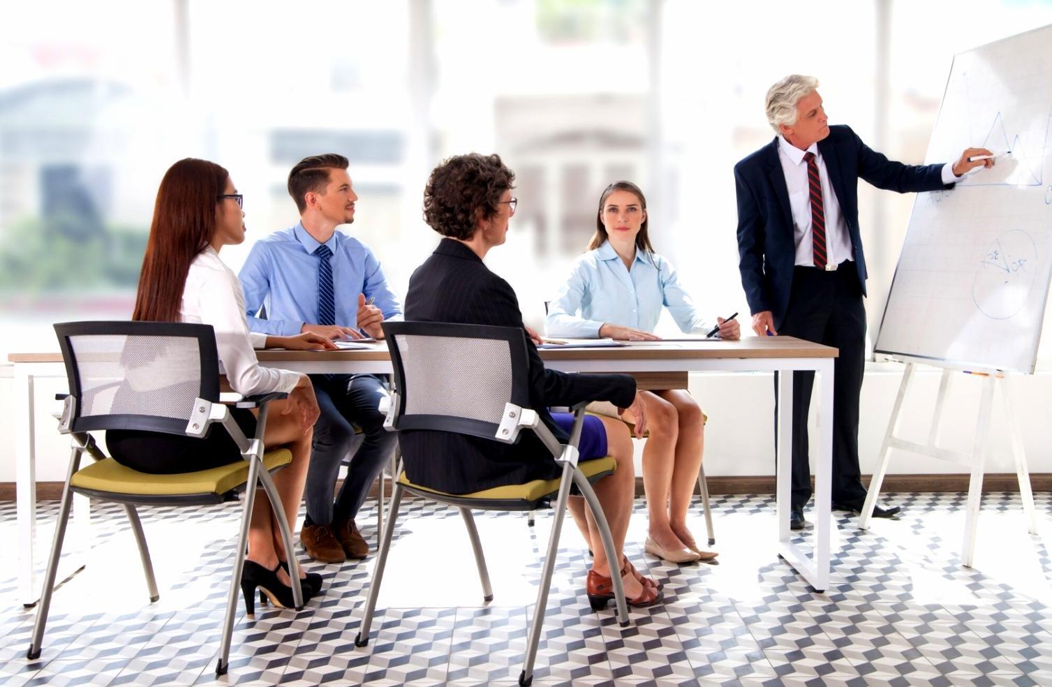 Detaillierte Analyse von Finanzstrukturen und Optimierungsmöglichkeiten